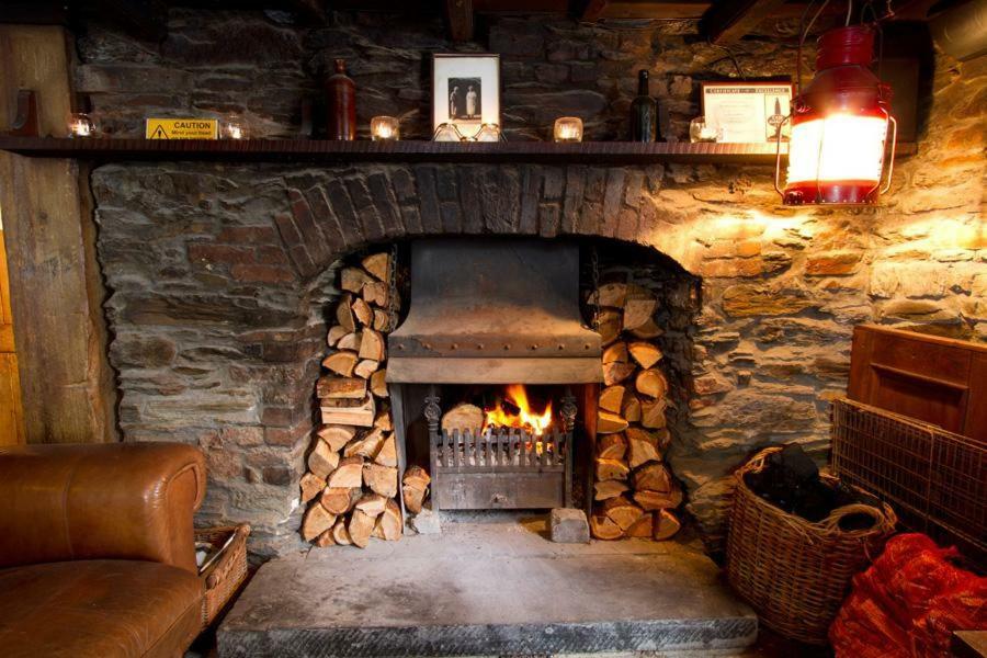 Ship Inn Мевагисси Экстерьер фото